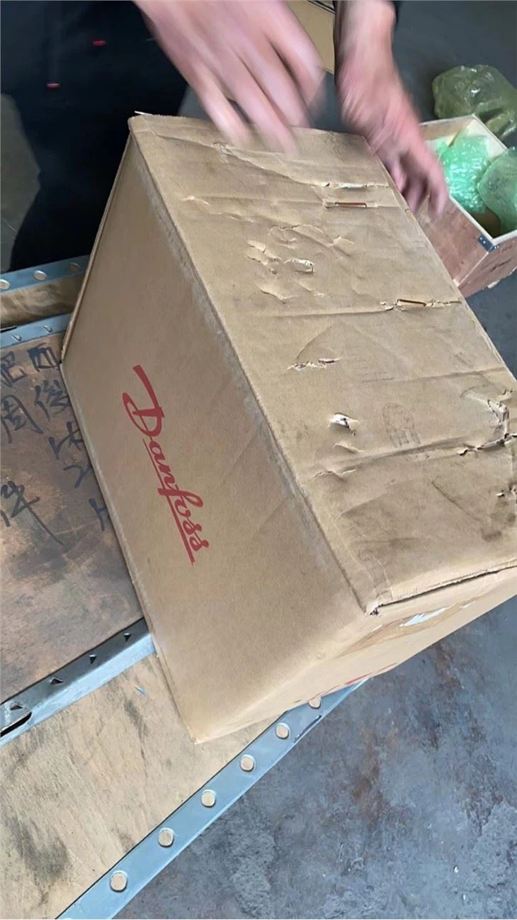 SAUER DANFOSS 90R 90L 90M Series Hydraulic Variable Displacement Piston Pump 90M130-NC-0-N-8N-0-F1-W-00-NNN-00-00-G3